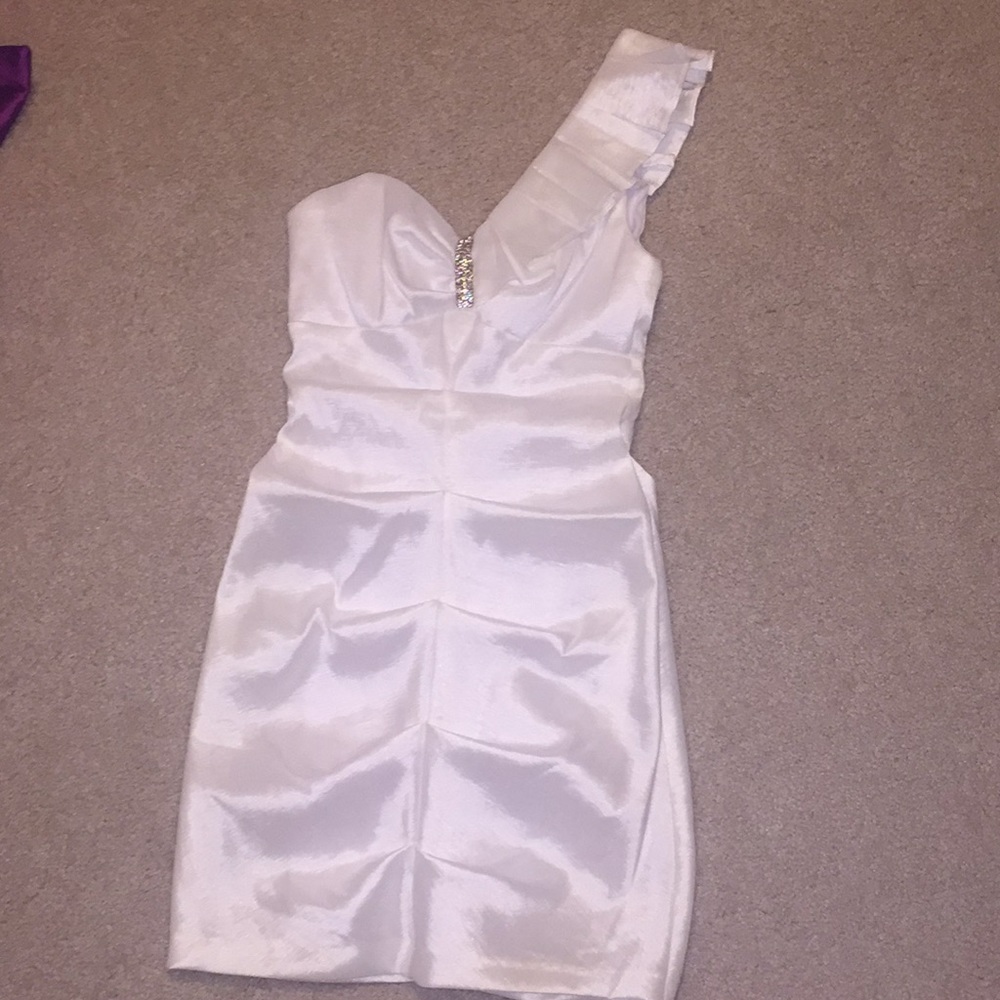 One shoulder dress